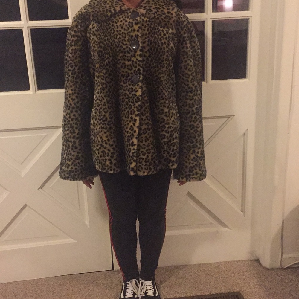Faux fur leopard swing jacket
